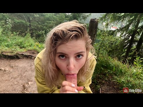 ❤️ Meitene norij spermu pēc publiska blowjoba - Eva Elfi ❌ Porno pie mums